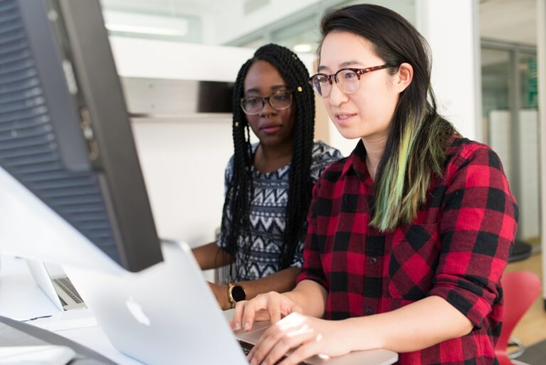A Guide to Professional Values: Embracing Traits and Behaviors for Career Success