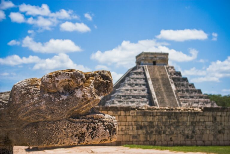 Photo Delegation pyramid