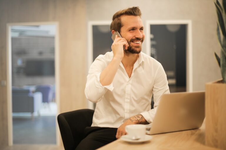 How to Build an Impressive Online Professional Profile